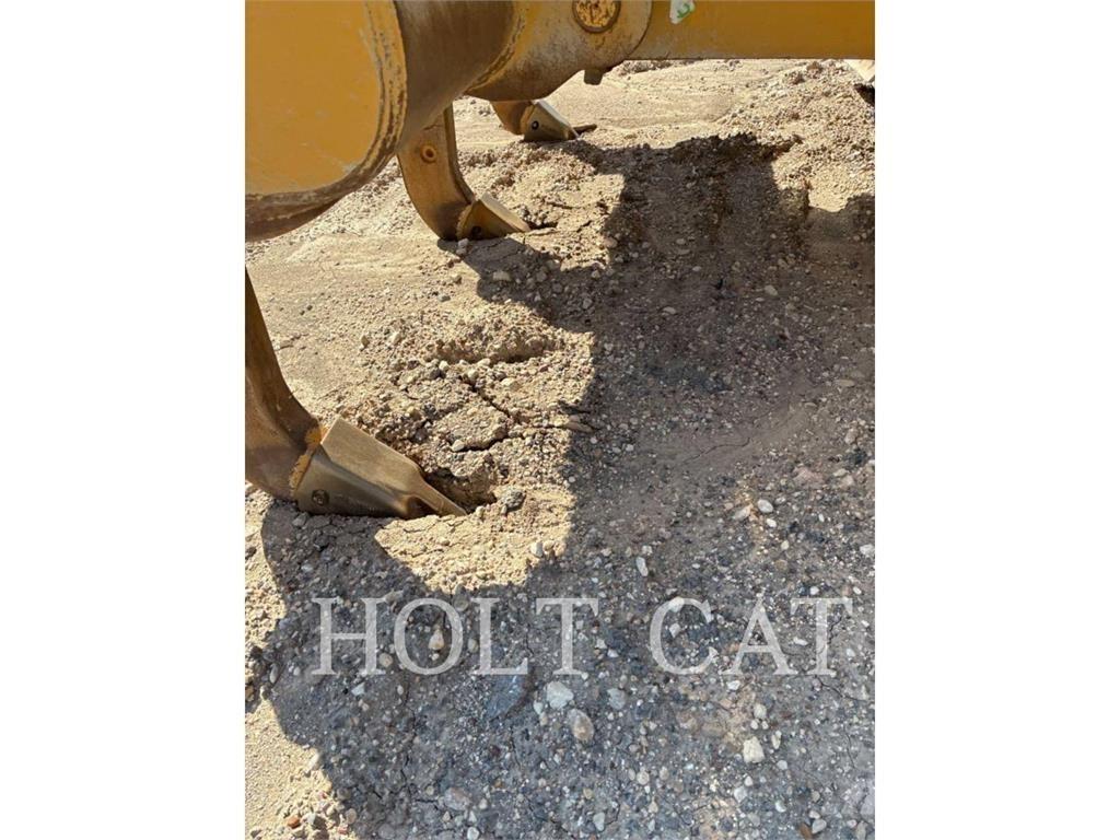 CAT D6XELGPVP3 Kolové nakladače