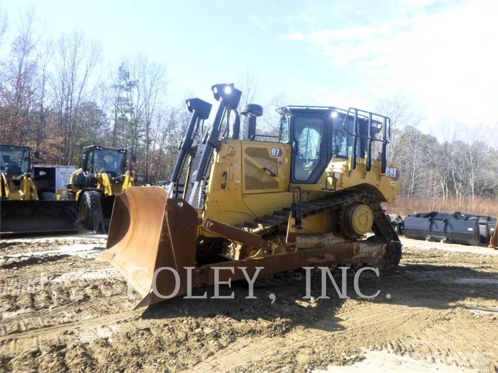 CAT D7-17 Pásové dozery