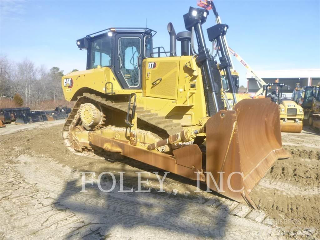 CAT D7-17 Pásové dozery