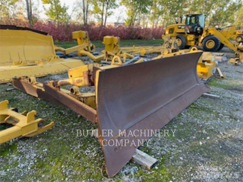 CAT D7 A BLADE Radlice