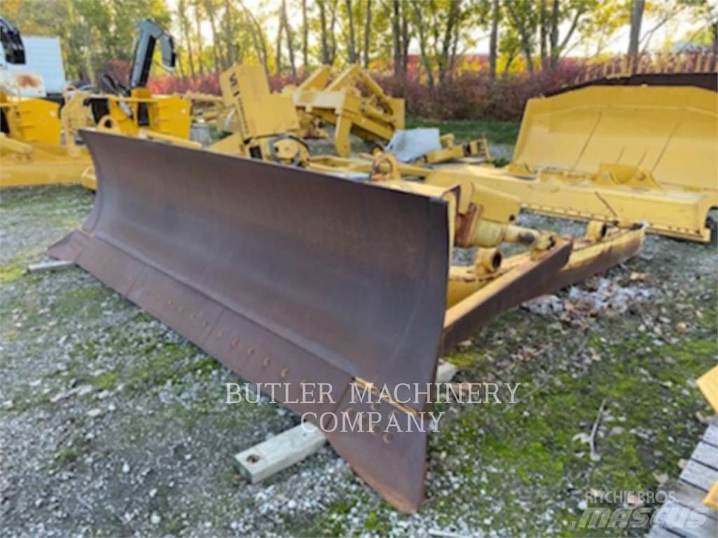 CAT D7 A BLADE Radlice
