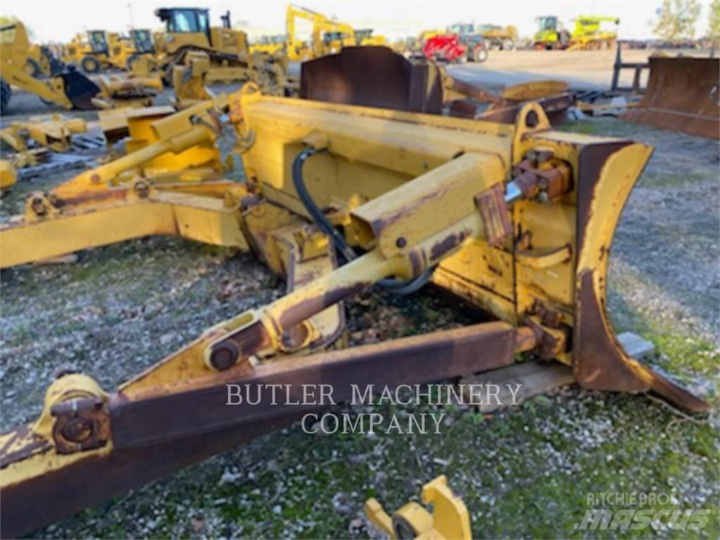 CAT D7 A BLADE Radlice