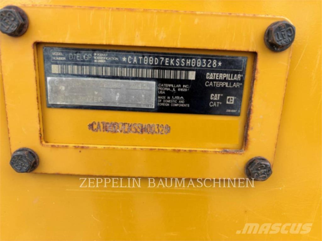 CAT D7E Pásové dozery