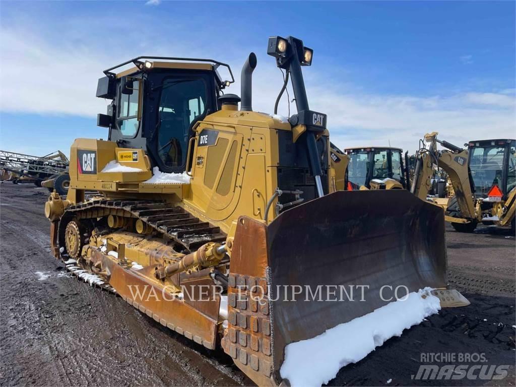CAT D7E Pásové dozery
