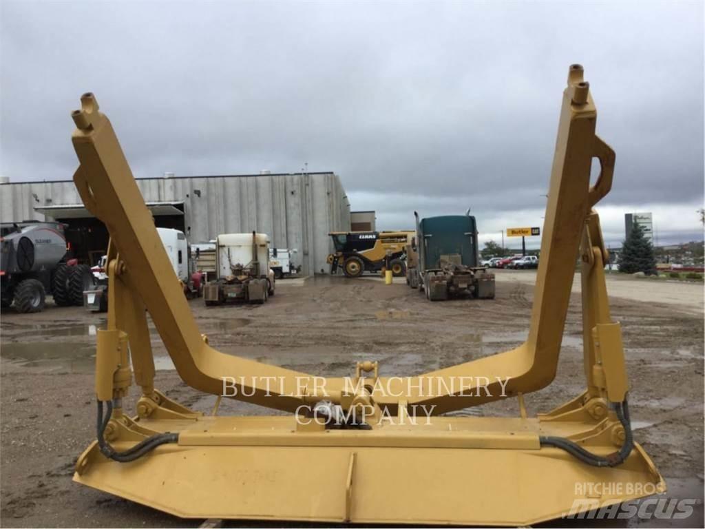 CAT D7E A BLADE Radlice