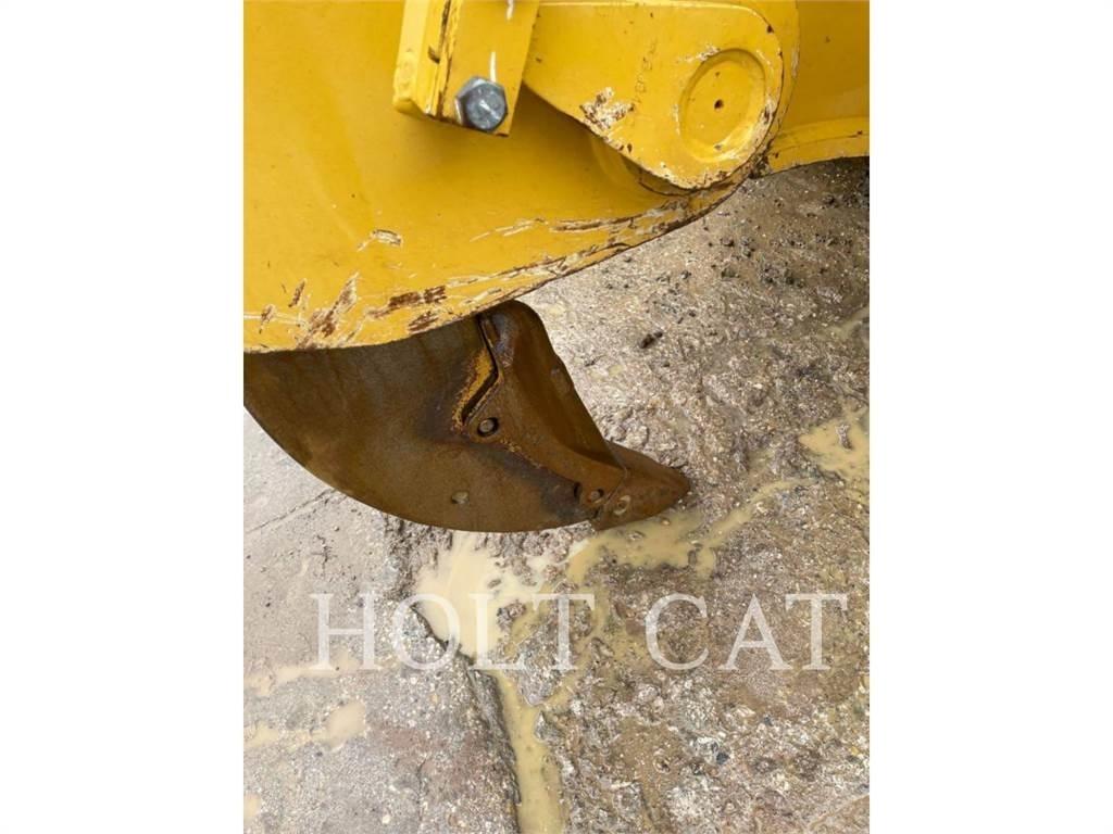 CAT D8 Pásové dozery