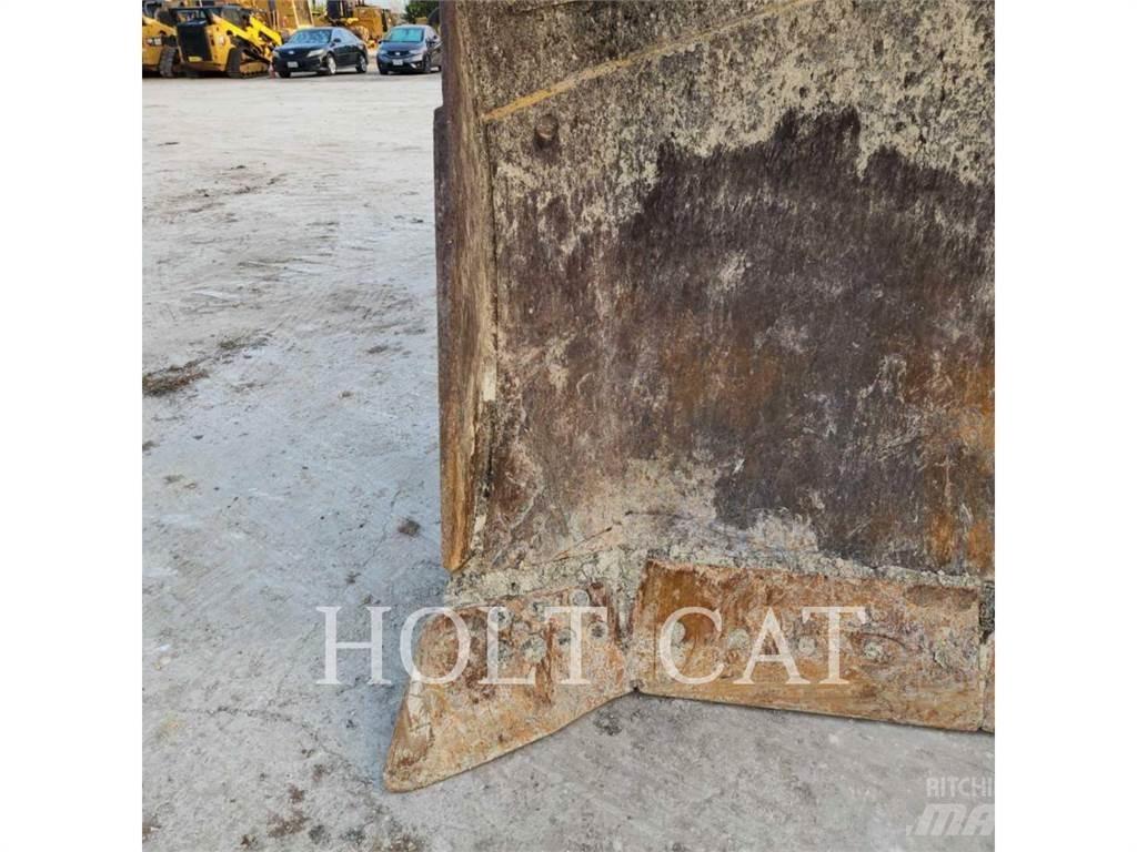 CAT D8T Pásové dozery