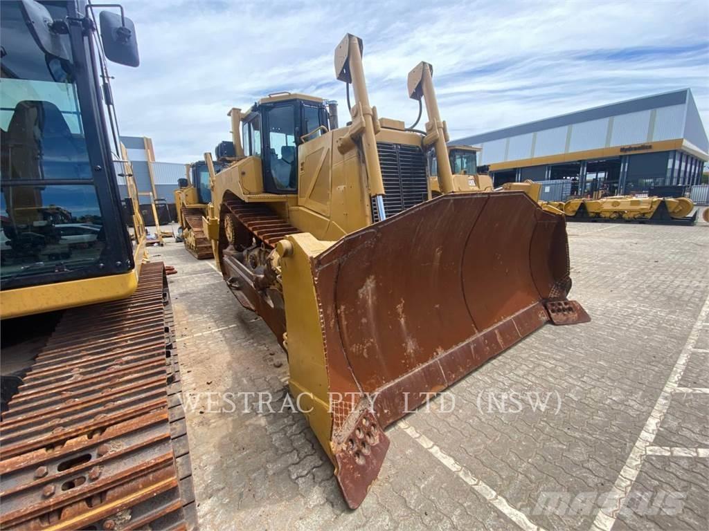 CAT D8T Pásové dozery
