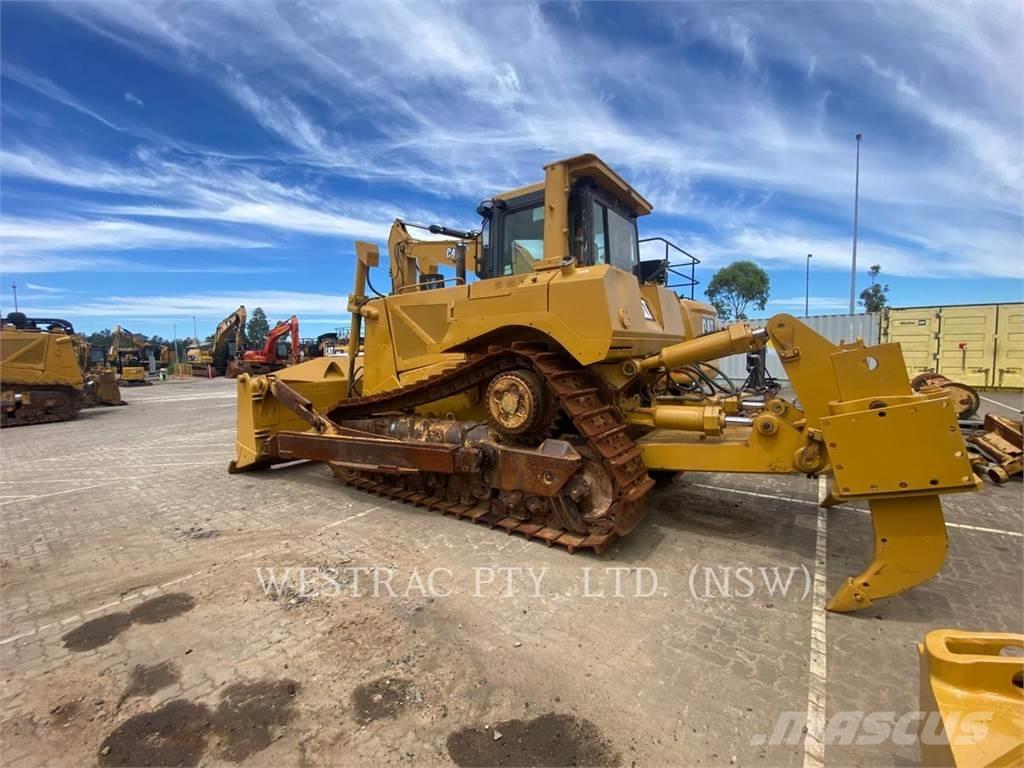 CAT D8T Pásové dozery