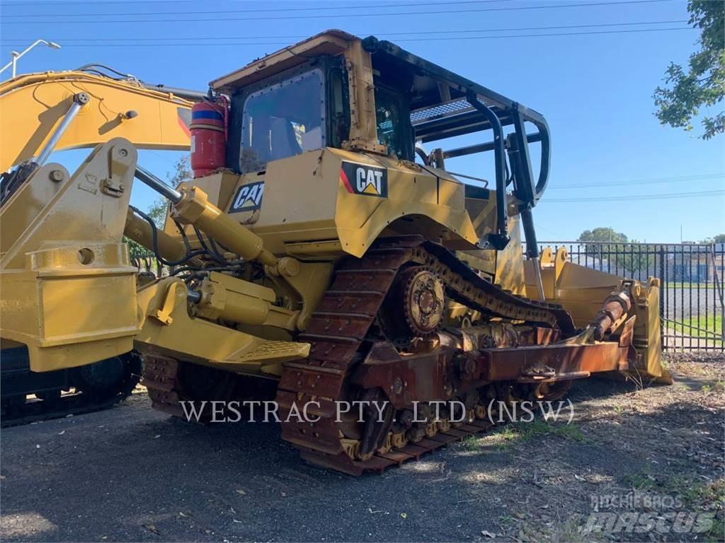 CAT D8T Pásové dozery