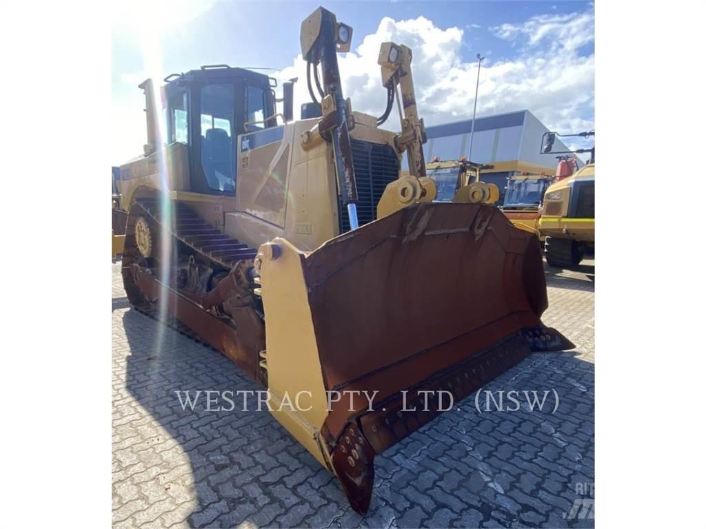 CAT D8T Pásové dozery