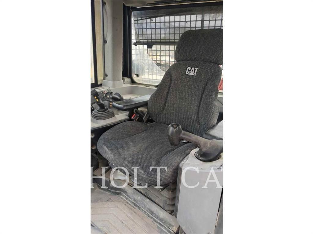 CAT D8T Pásové dozery