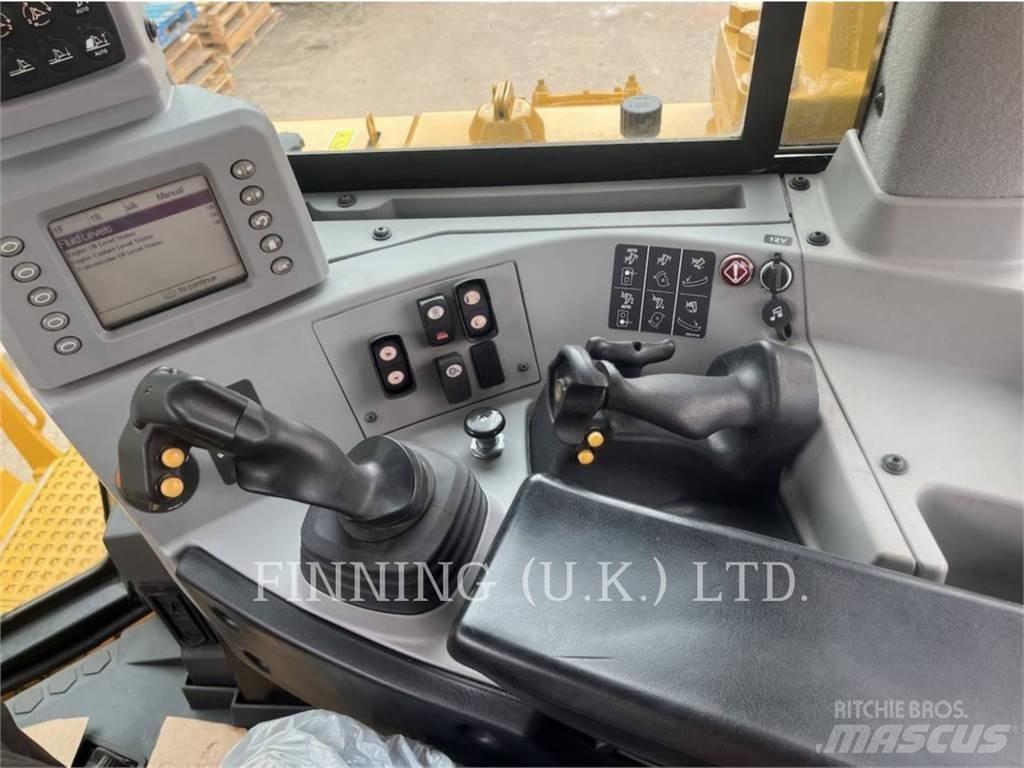 CAT D8T Pásové dozery