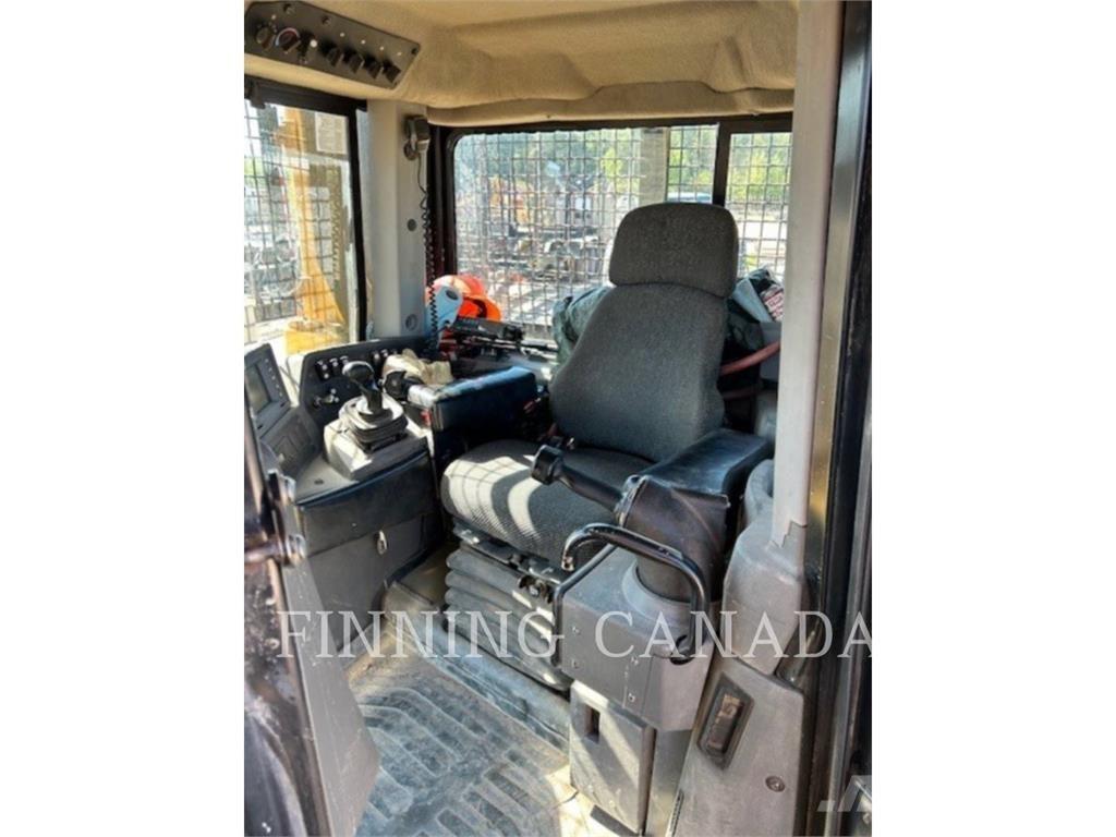 CAT D8T Pásové dozery
