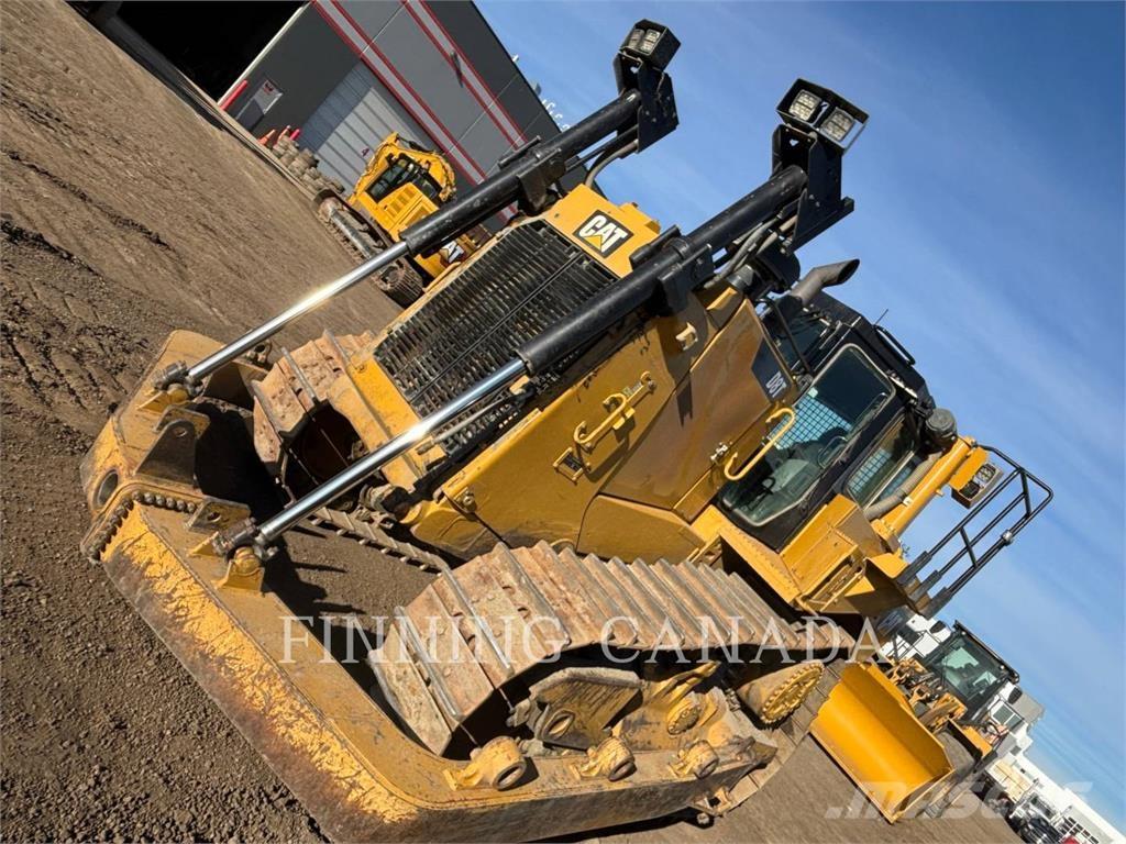 CAT D8T Pásové dozery