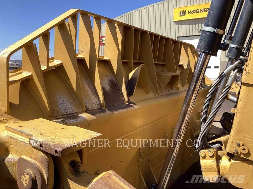 CAT D8T Pásové dozery
