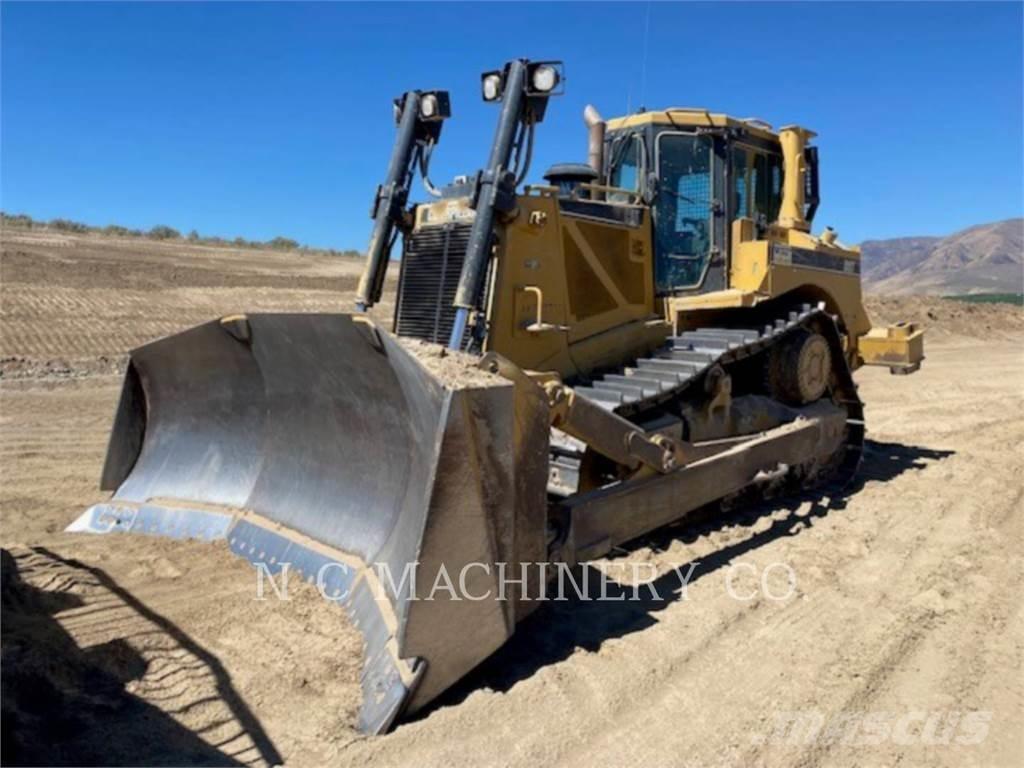 CAT D8T Pásové dozery
