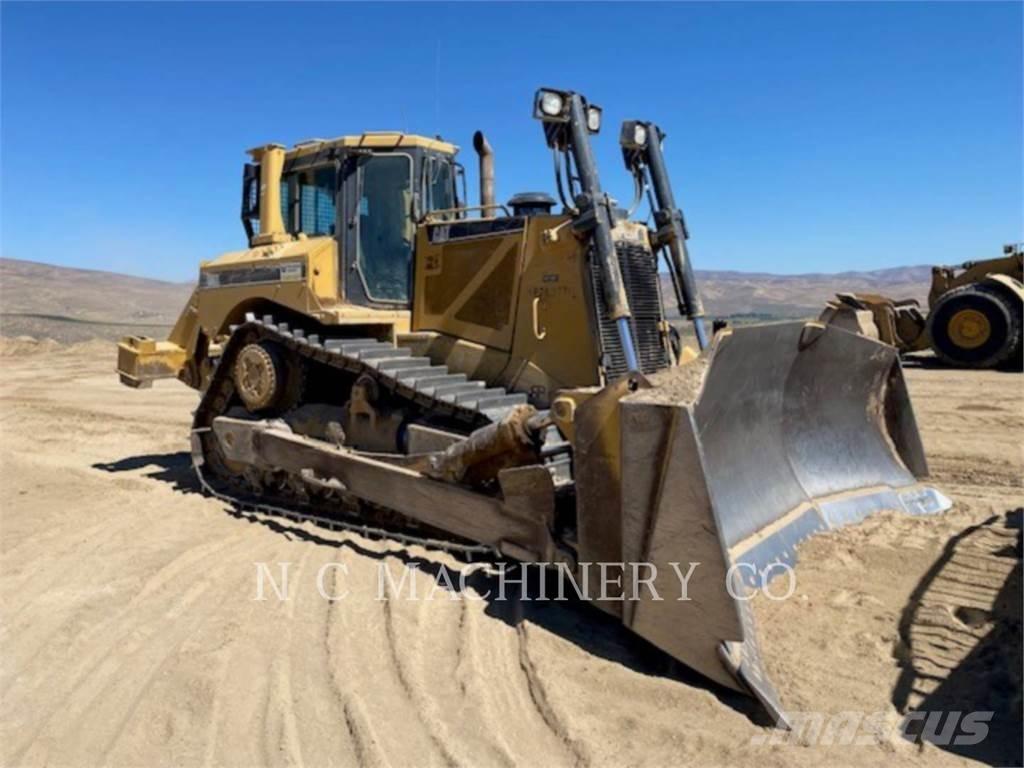 CAT D8T Pásové dozery