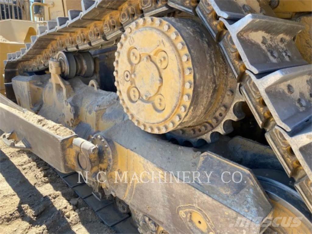 CAT D8T Pásové dozery