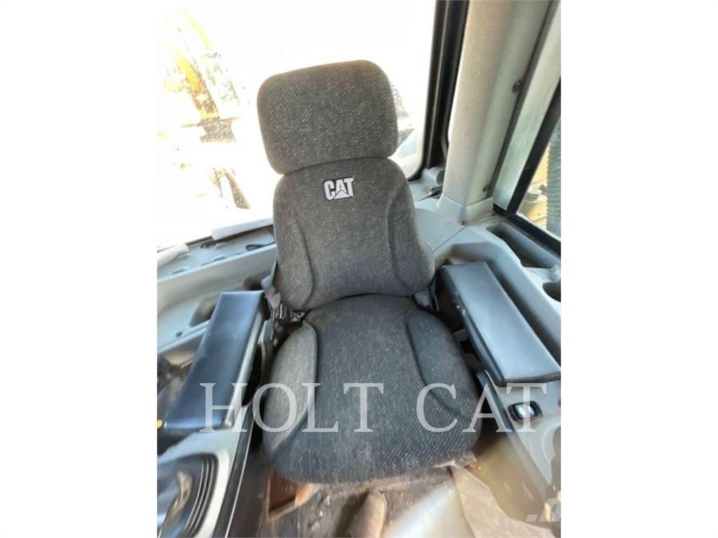CAT D8T MS3 Pásové dozery