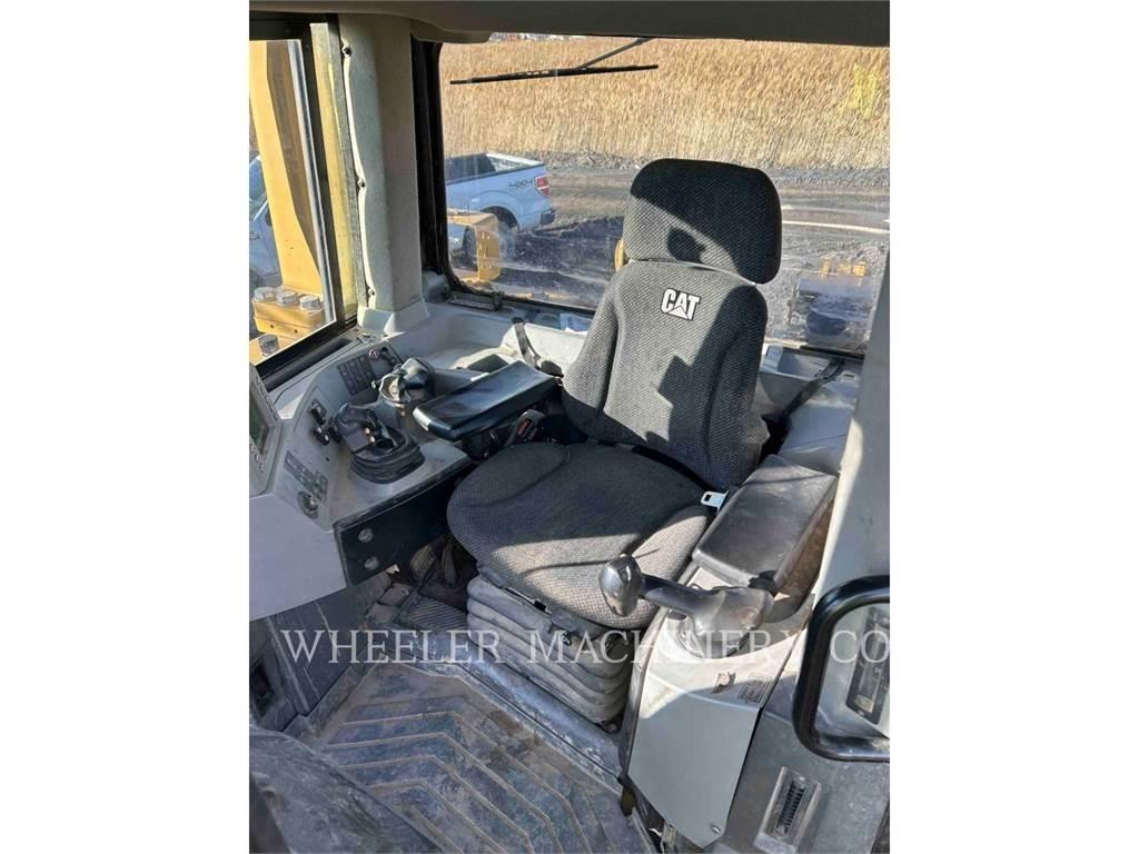 CAT D8T SU Pásové dozery