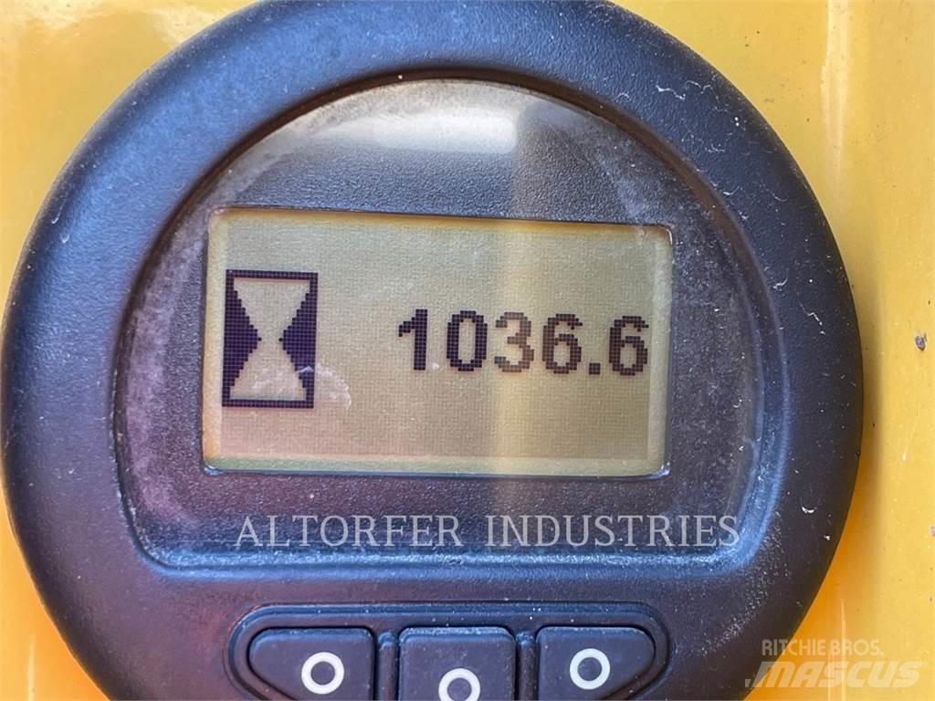 CAT D8T W Pásové dozery