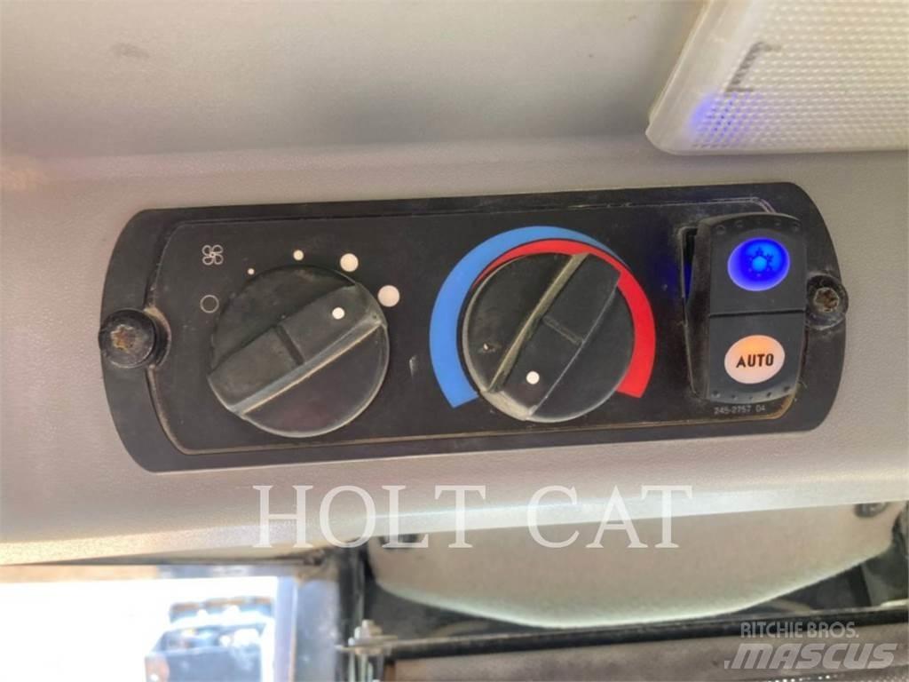 CAT D9T Pásové dozery