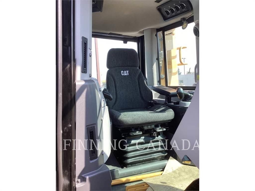 CAT D9T Pásové dozery