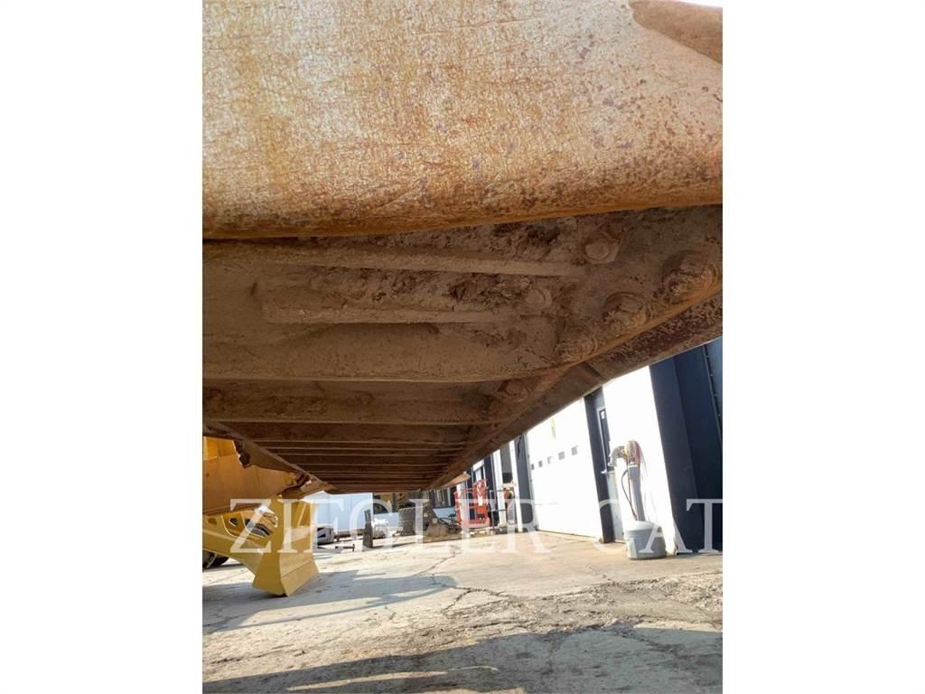 CAT D9T Pásové dozery