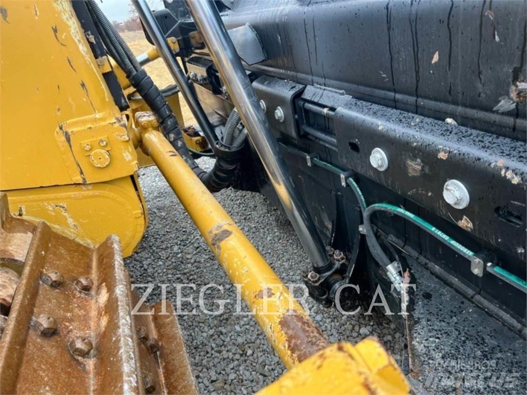 CAT D9T Pásové dozery