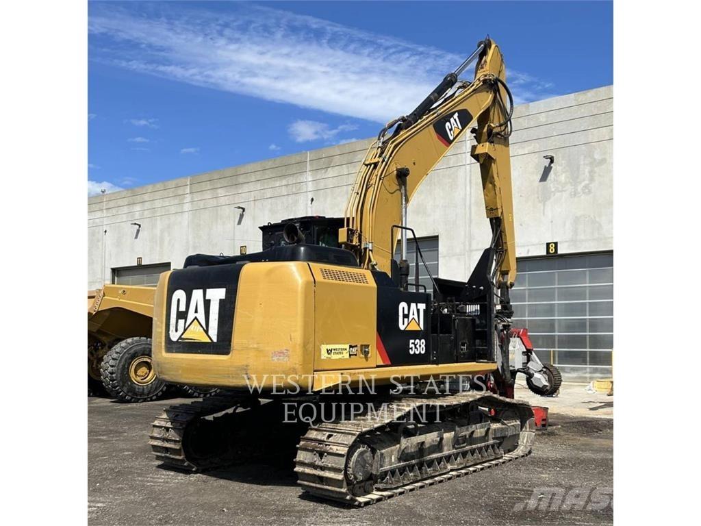 CAT FM538 Lesní traktory