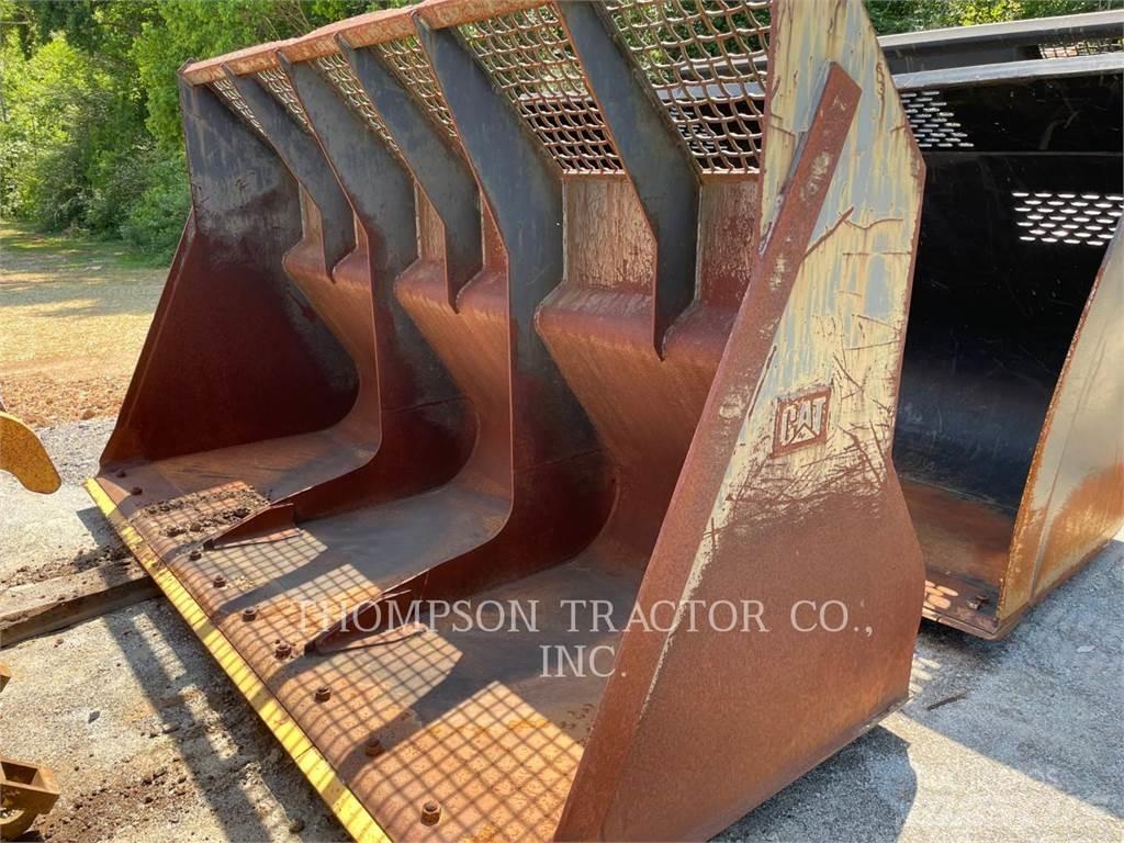 CAT IT38CHIP BUCKET Lopaty