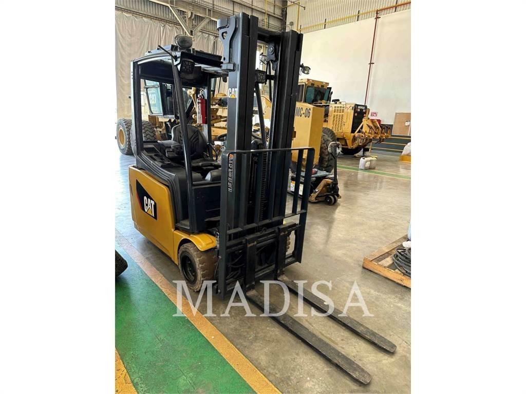 CAT LIFT TRUCKS 2ET4000 Další