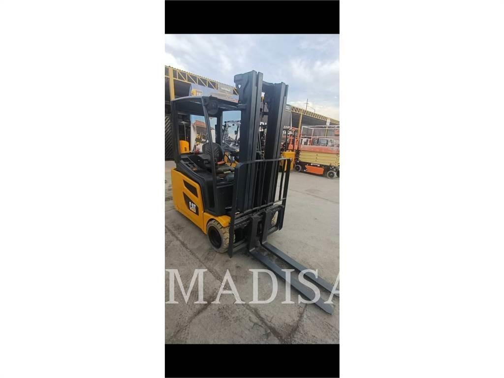 CAT LIFT TRUCKS 2ET4000 Další