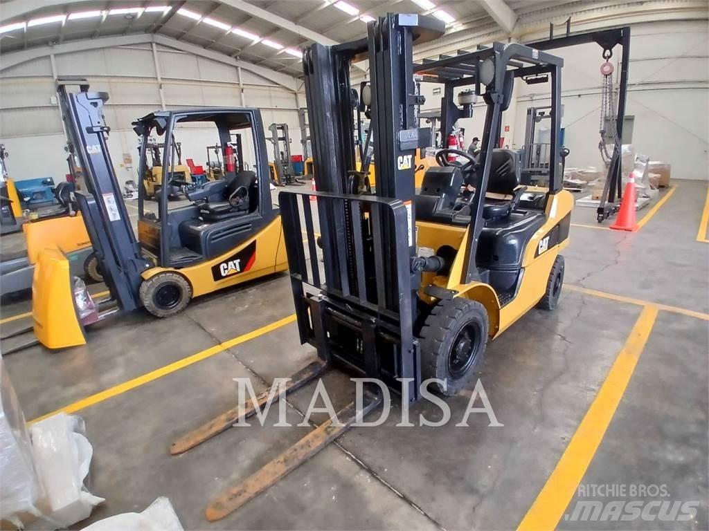 CAT LIFT TRUCKS DP25NM Další
