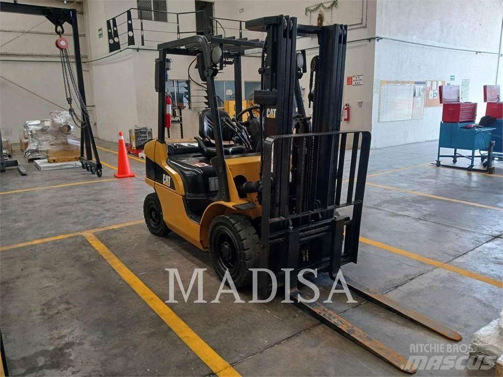 CAT LIFT TRUCKS DP25NM Další