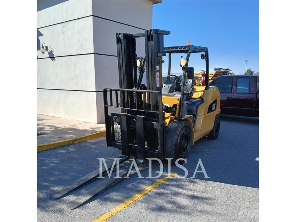 CAT LIFT TRUCKS DP50NM Dieselové vozíky