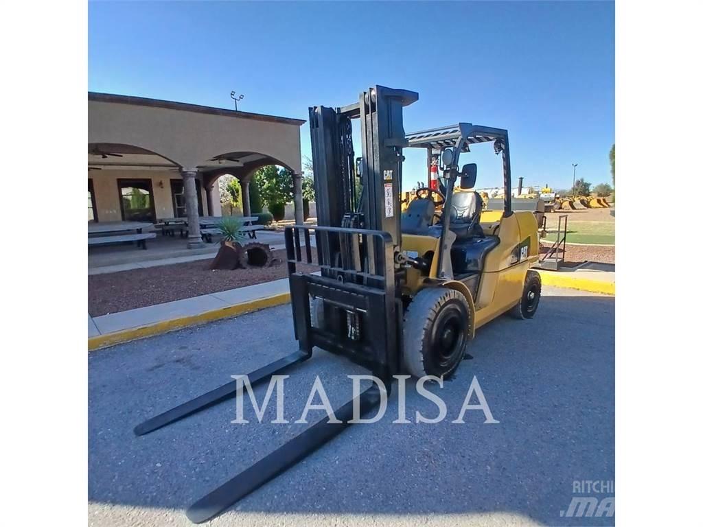 CAT LIFT TRUCKS DP50NM1 Dieselové vozíky