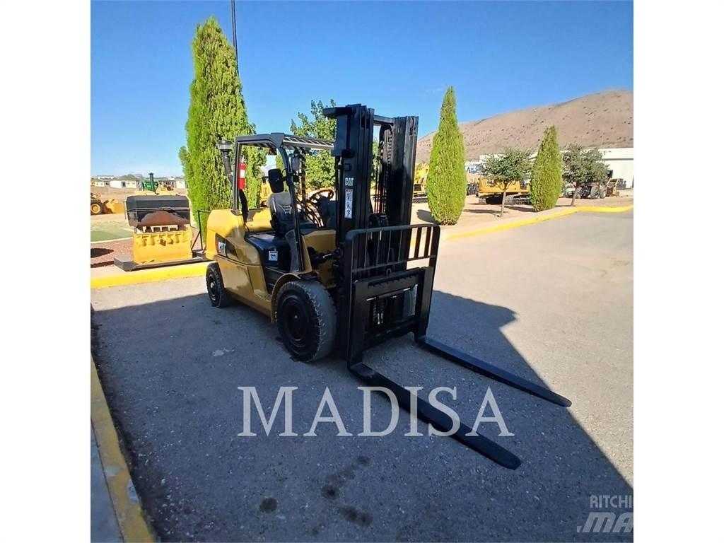 CAT LIFT TRUCKS DP50NM1 Dieselové vozíky