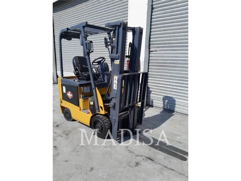 CAT LIFT TRUCKS E3500 Další