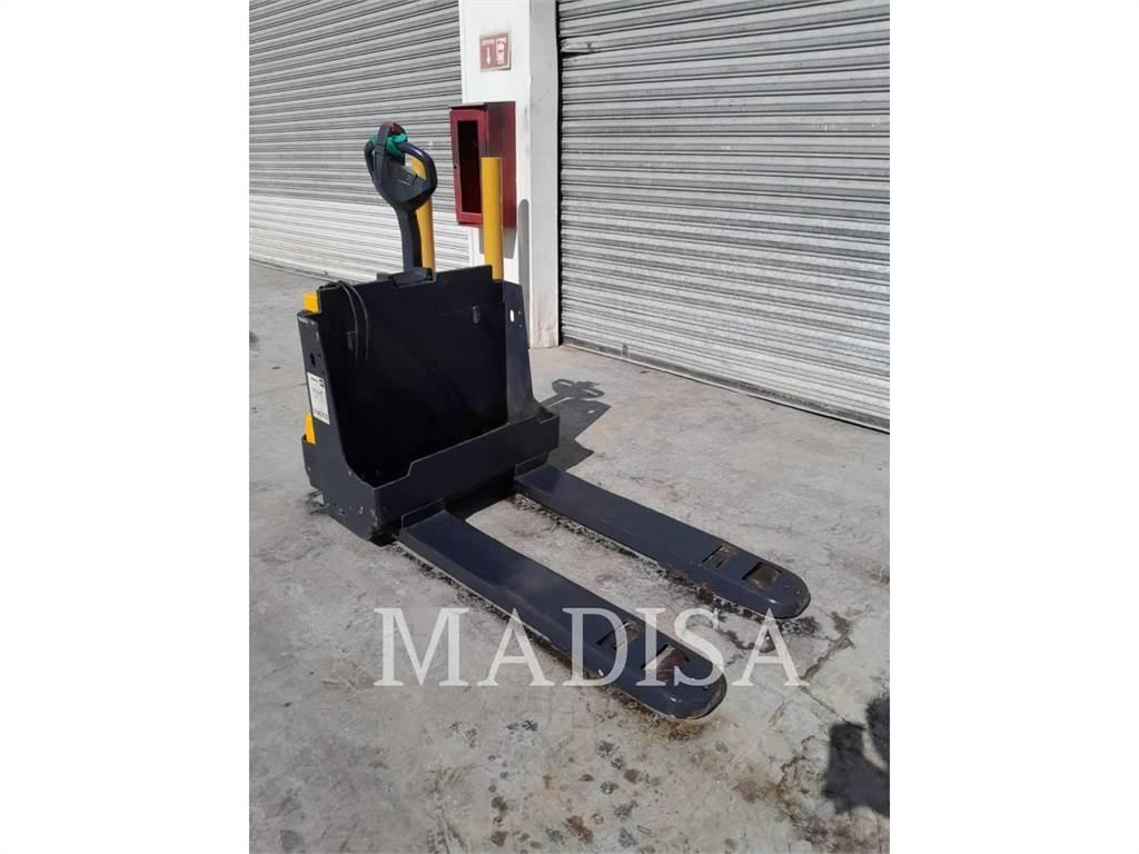 CAT LIFT TRUCKS EJE120E Golfové vozíky