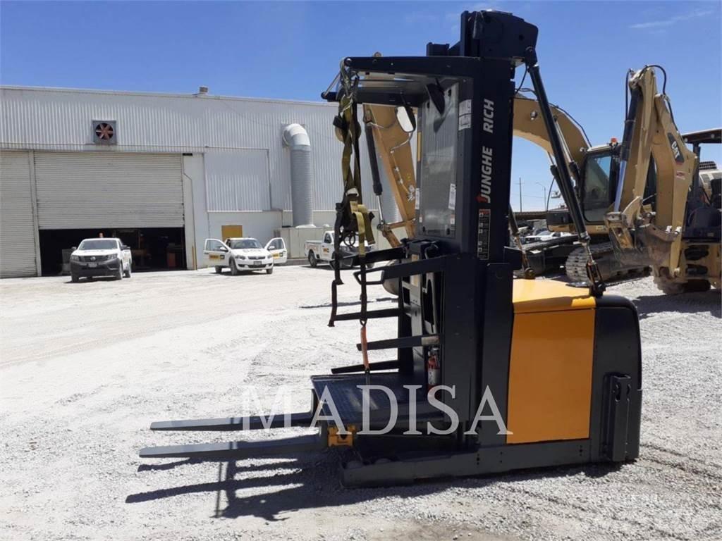 CAT LIFT TRUCKS EKS308 Další