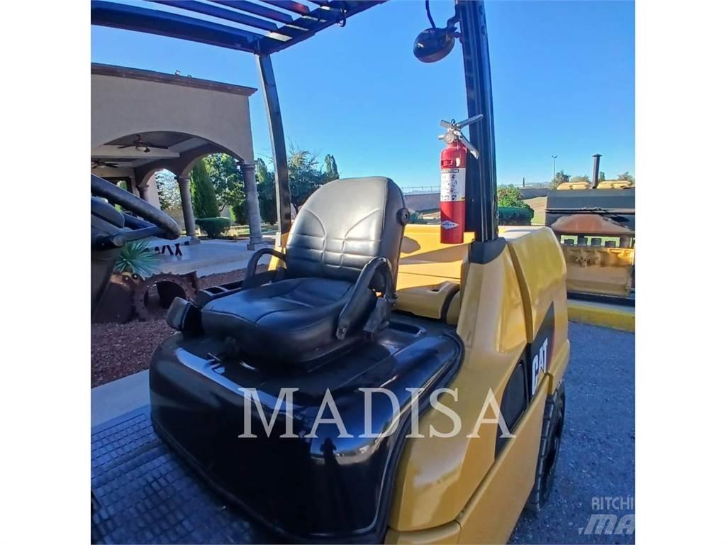 CAT LIFT TRUCKS PD11000 Dieselové vozíky