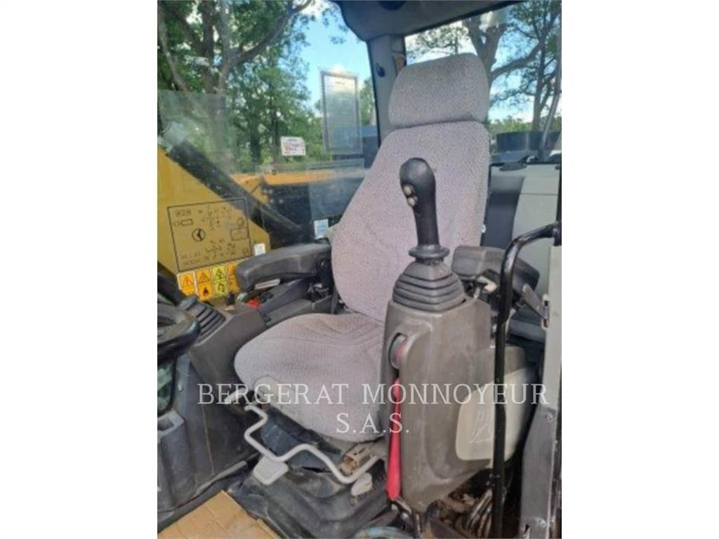 CAT M315F IVC Kolová rýpadla