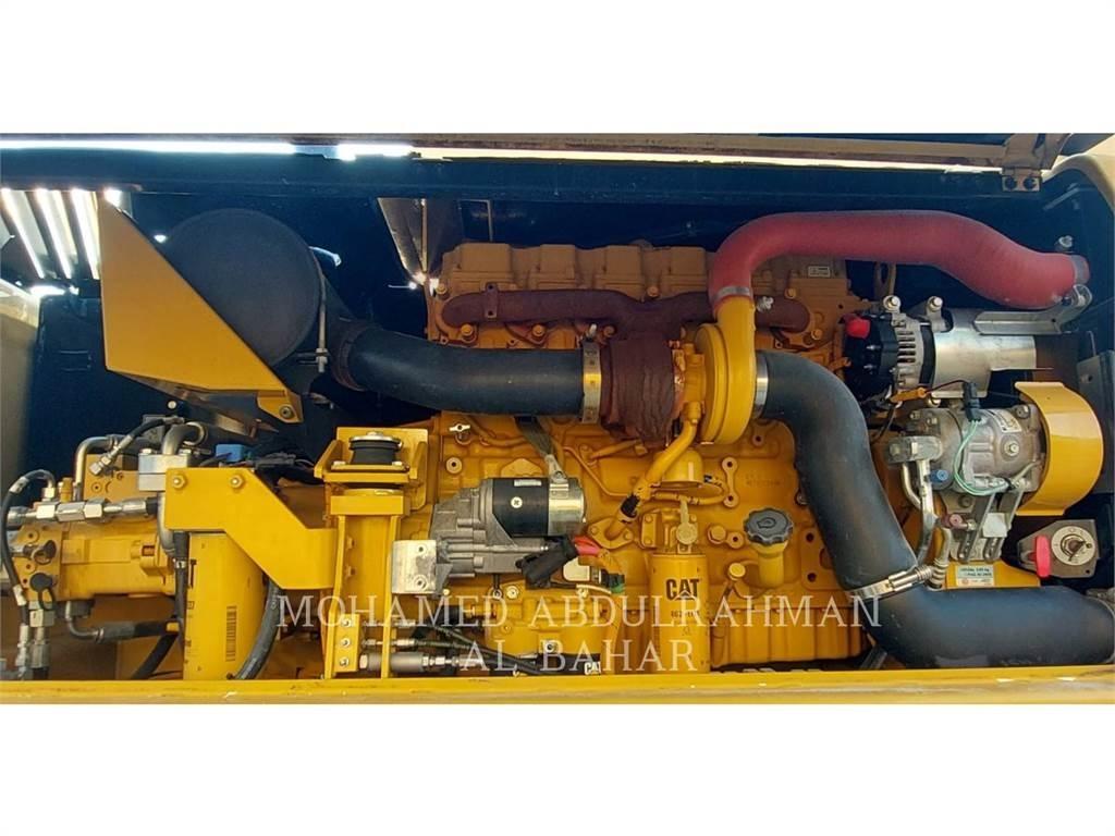CAT M320D2 Kolová rýpadla