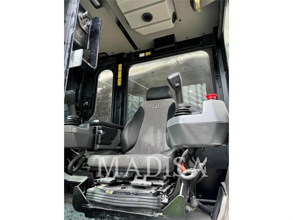 CAT MD6200 Povrchové vrtací stroje