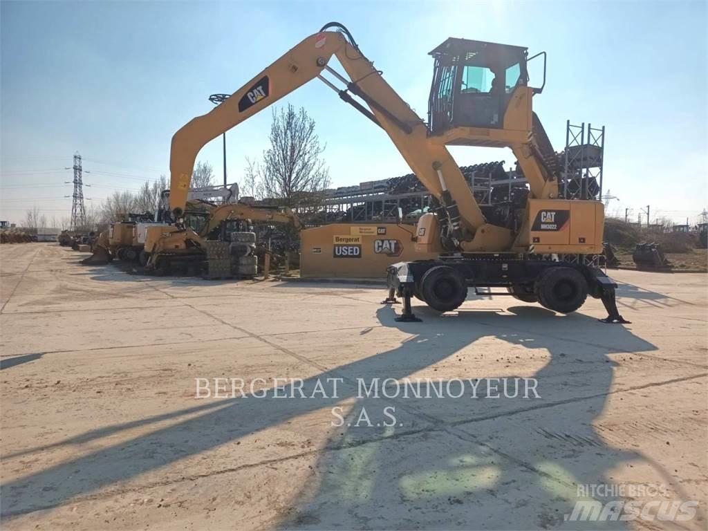 CAT MH3022 Kolová rýpadla