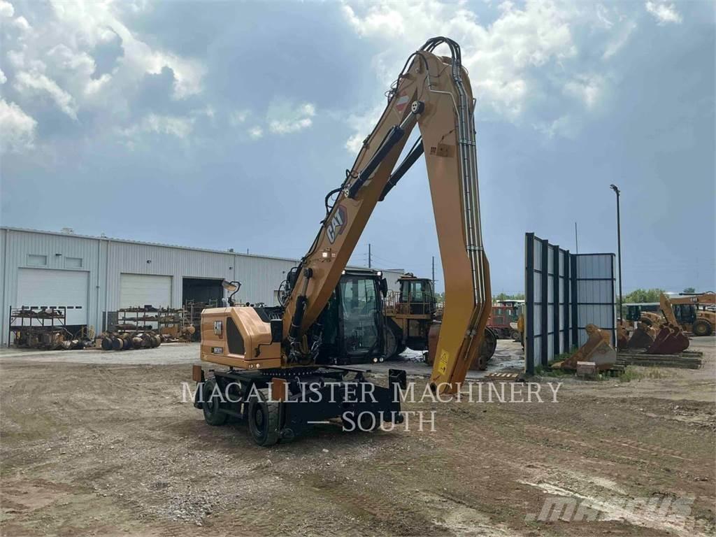 CAT MH3022 Kolová rýpadla