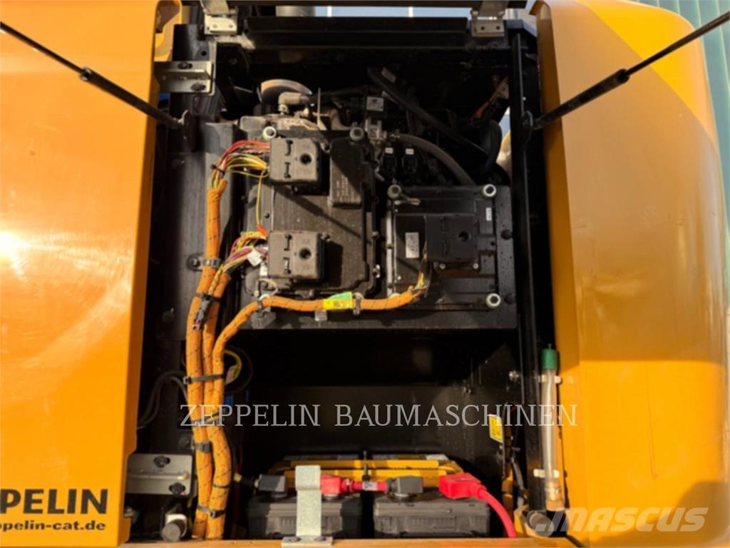 CAT MH3022-06C Demoliční rýpadla