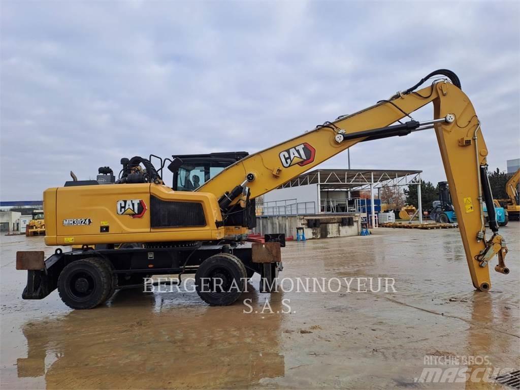 CAT MH3024 Kolová rýpadla